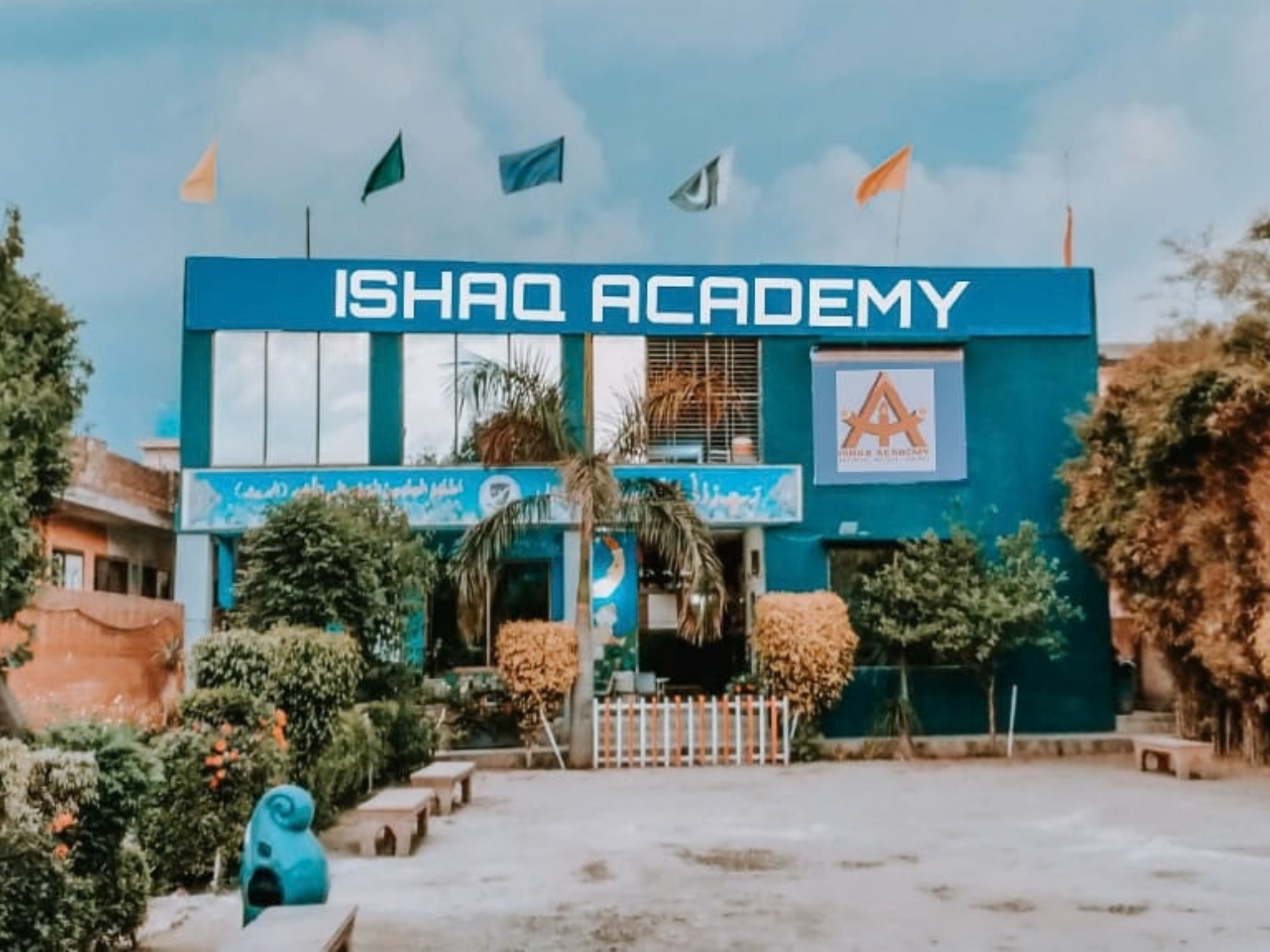 Students studying together at Ishaq Academy